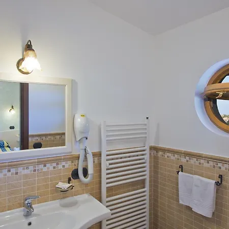 마마랄 게스트하우스 4*